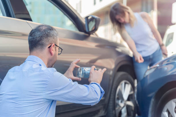 Professional Commercial Auto Insurance technician working in Casa Loma, CA